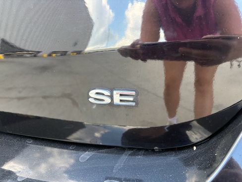 Used 2017 Ford Focus SE FWD image 26