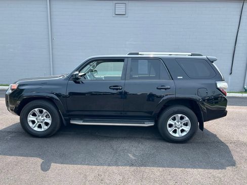 Used 2020 Toyota 4Runner SR5 RWD image 8