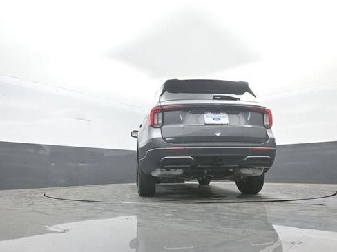 New 2026 Ford Explorer ST-Line RWD image 32