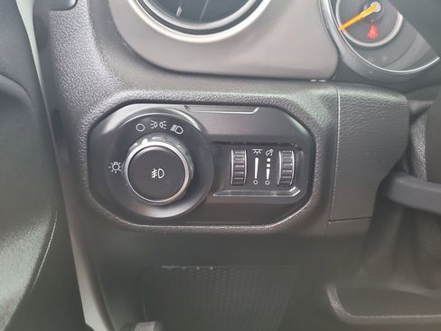 Certified 2020 Jeep Wrangler Sport image 22