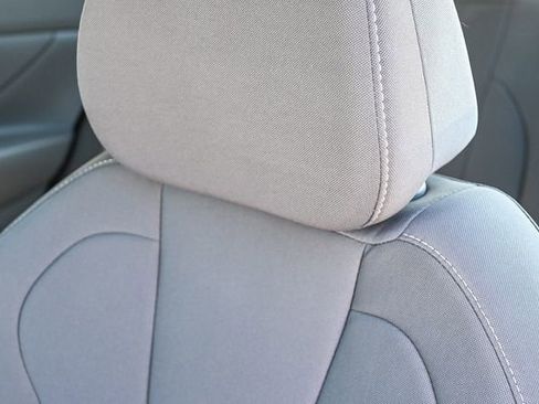 Certified 2025 Hyundai Elantra Sport image 15