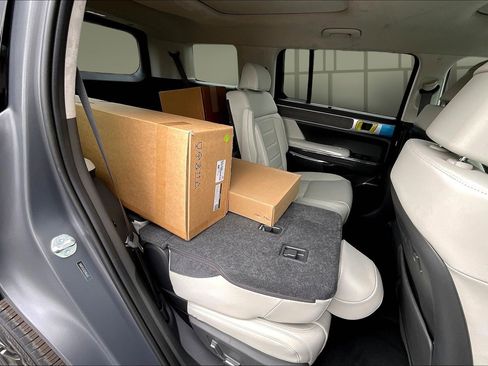 New 2025 Hyundai Santa Fe Calligraphy image 10