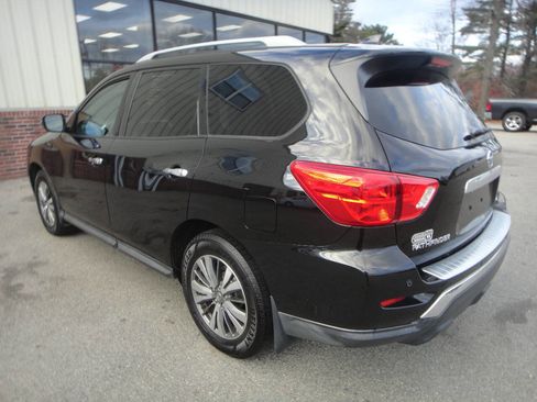 Used 2020 Nissan Pathfinder S image 4
