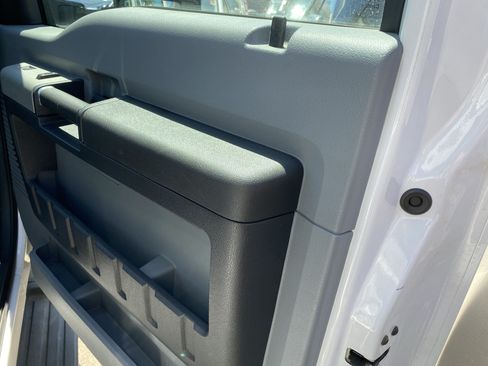Used 2016 Ford F350 XLT w/ XLT Interior Package RWD image 19