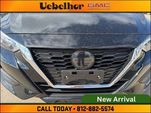 Used 2022 Nissan Sentra SV w/ Trunk Package image 11