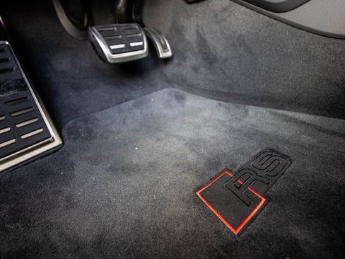 Used 2025 Audi RS Q8 performance image 28