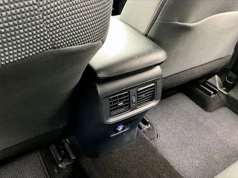 Used 2025 Toyota RAV4 LE image 32