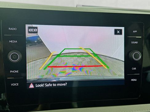 New 2025 Volkswagen Taos SE image 13