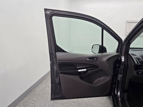 Used 2020 Ford Transit Connect XLT FWD image 24
