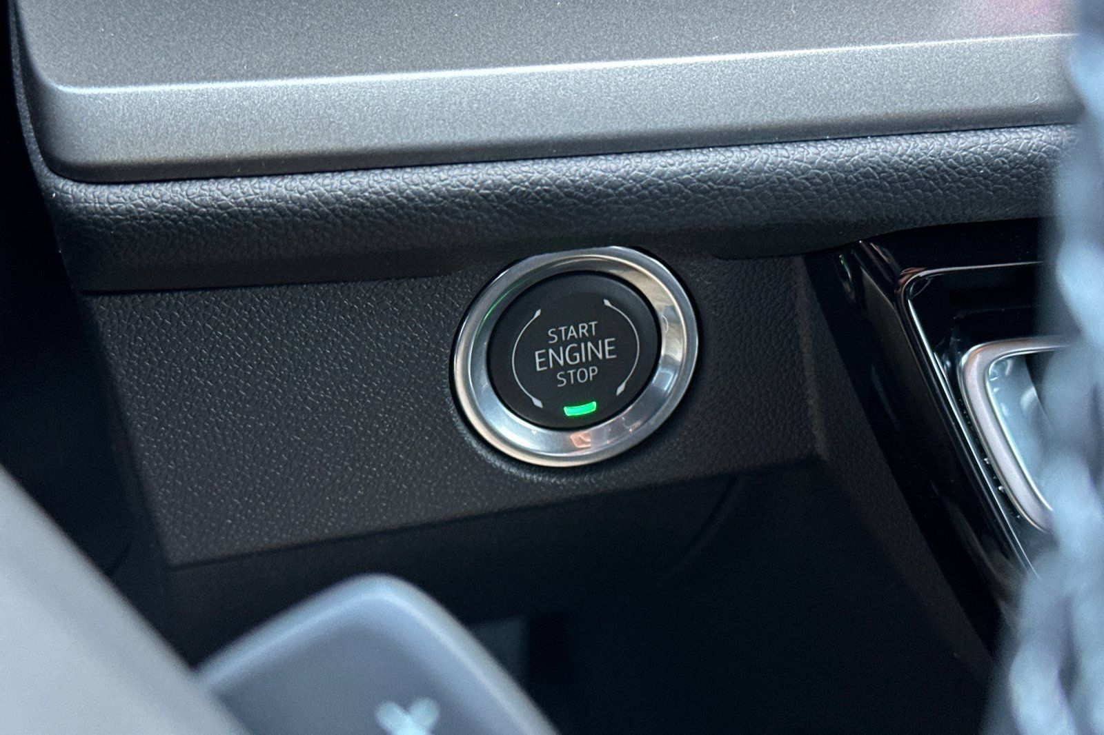 New 2026 Chevrolet Traverse LT FWD image 24