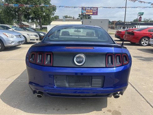 Used 2013 Ford Mustang GT RWD image 7