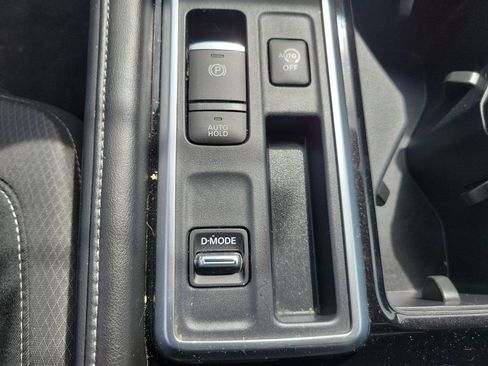 Certified 2024 Nissan Pathfinder SV FWD image 32