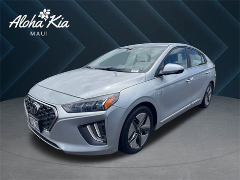 Used 2020 Hyundai Ioniq SEL image 1