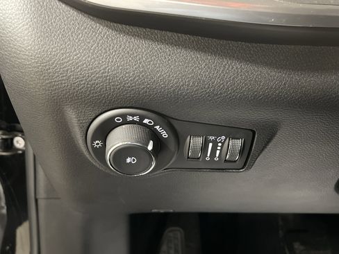 Used 2024 Jeep Compass Limited image 20