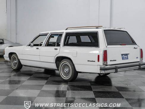 Used 1990 Ford LTD Crown Victoria image 8