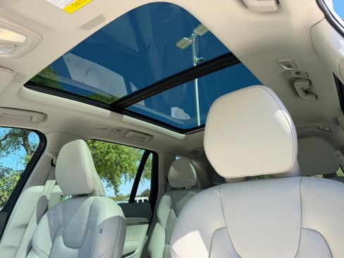 Certified 2023 Volvo XC90 T8 Plus w/ Protection Package AWD/4WD image 25