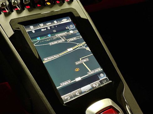 Used 2022 Lamborghini Huracan EVO RWD image 13