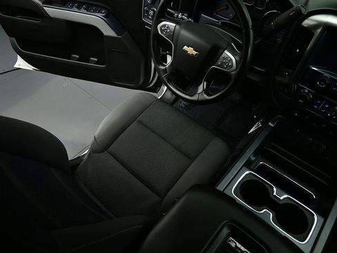 Used 2017 Chevrolet Silverado 1500 LT w/ LPO, Black Pack image 9