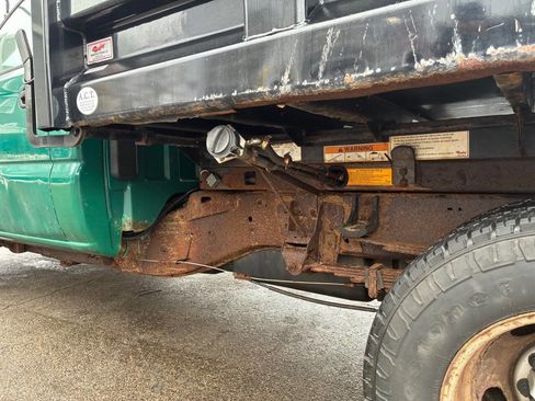 Used 2004 Chevrolet Silverado 3500 4x4 Regular Cab w/ Snow Plow Prep Package image 12