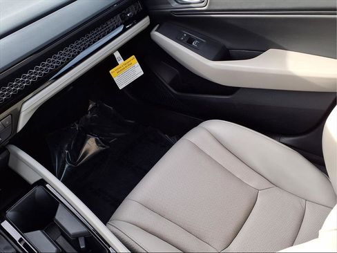 Certified 2024 Honda Accord EX-L image 16