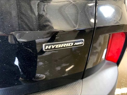 Used 2021 Ford Escape SE image 9