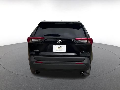 Used 2025 Toyota RAV4 LE image 12