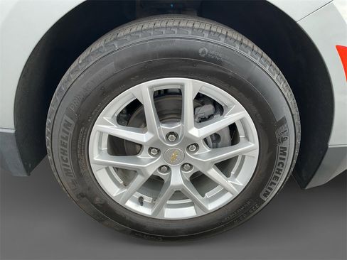Used 2023 Chevrolet Equinox LT image 15