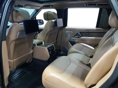 Used 2025 Land Rover Range Rover Long Wheelbase Autobiography AWD/4WD image 34
