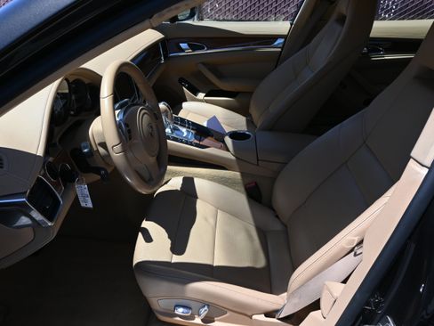 Used 2011 Porsche Panamera S RWD image 36