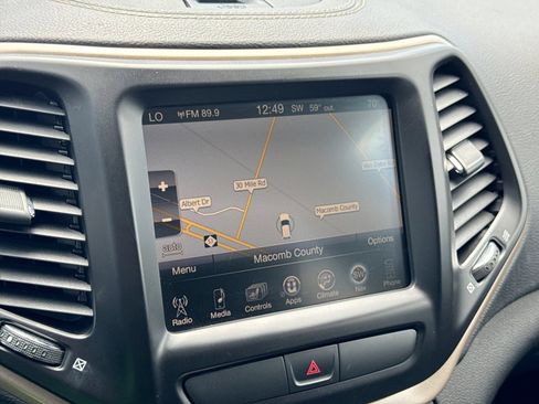 Used 2016 Jeep Cherokee Limited w/ Trailer Tow Group FWD image 30