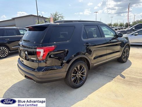 Used 2019 Ford Explorer XLT w/ Equipment Group 202A FWD image 11