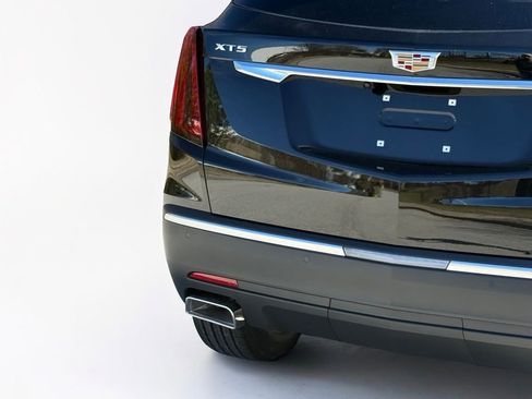 New 2026 Cadillac XT5 Luxury image 13