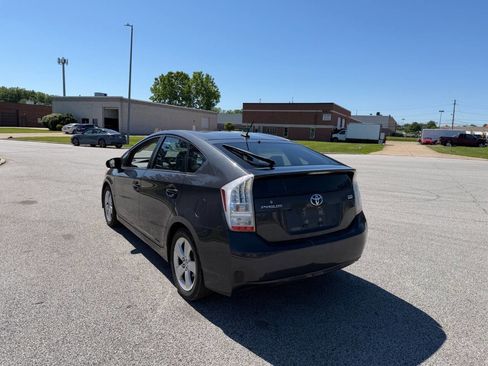 Used 2010 Toyota Prius Five FWD image 3