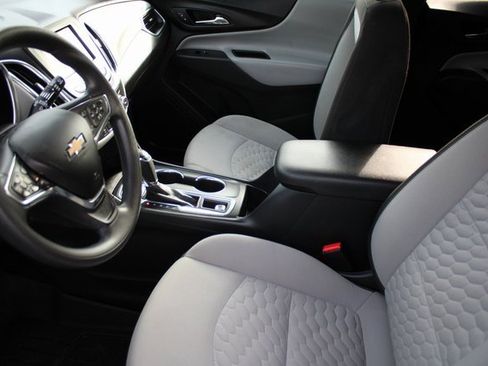 Used 2021 Chevrolet Equinox LT image 9