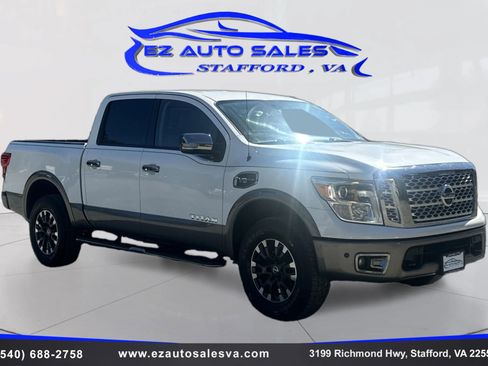 Used 2017 Nissan Titan Platinum Reserve image 3