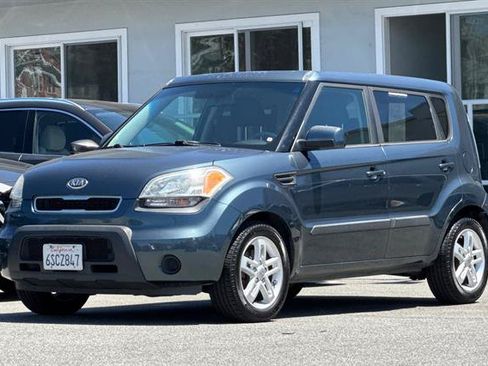 Used 2011 Kia Soul + w/ Audio Pkg FWD image 7