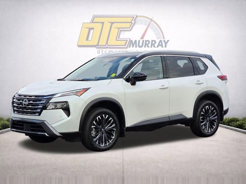 Used 2025 Nissan Rogue SL w/ Tech Package AWD/4WD image 2