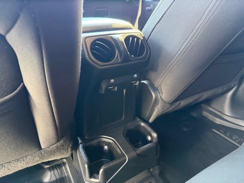 Used 2020 Jeep Gladiator Sport w/ Quick Order Package 24S AWD/4WD image 16