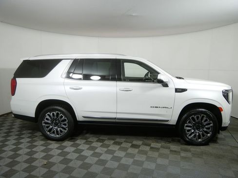 Used 2023 GMC Yukon Denali Ultimate image 2