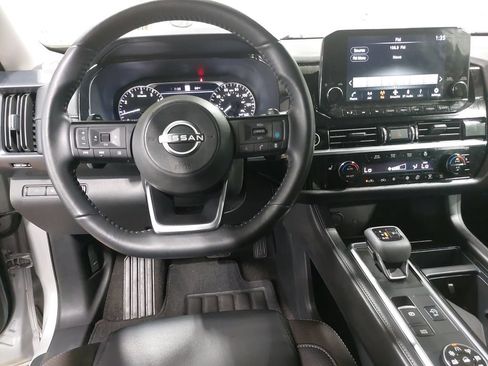 Certified 2024 Nissan Pathfinder SL AWD/4WD image 16