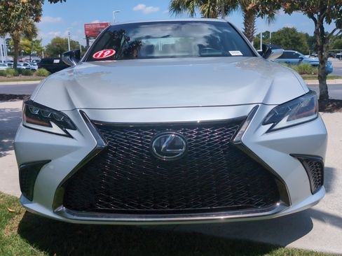 Used 2019 Lexus ES 350 F Sport w/ Accessory Package 2 FWD image 3