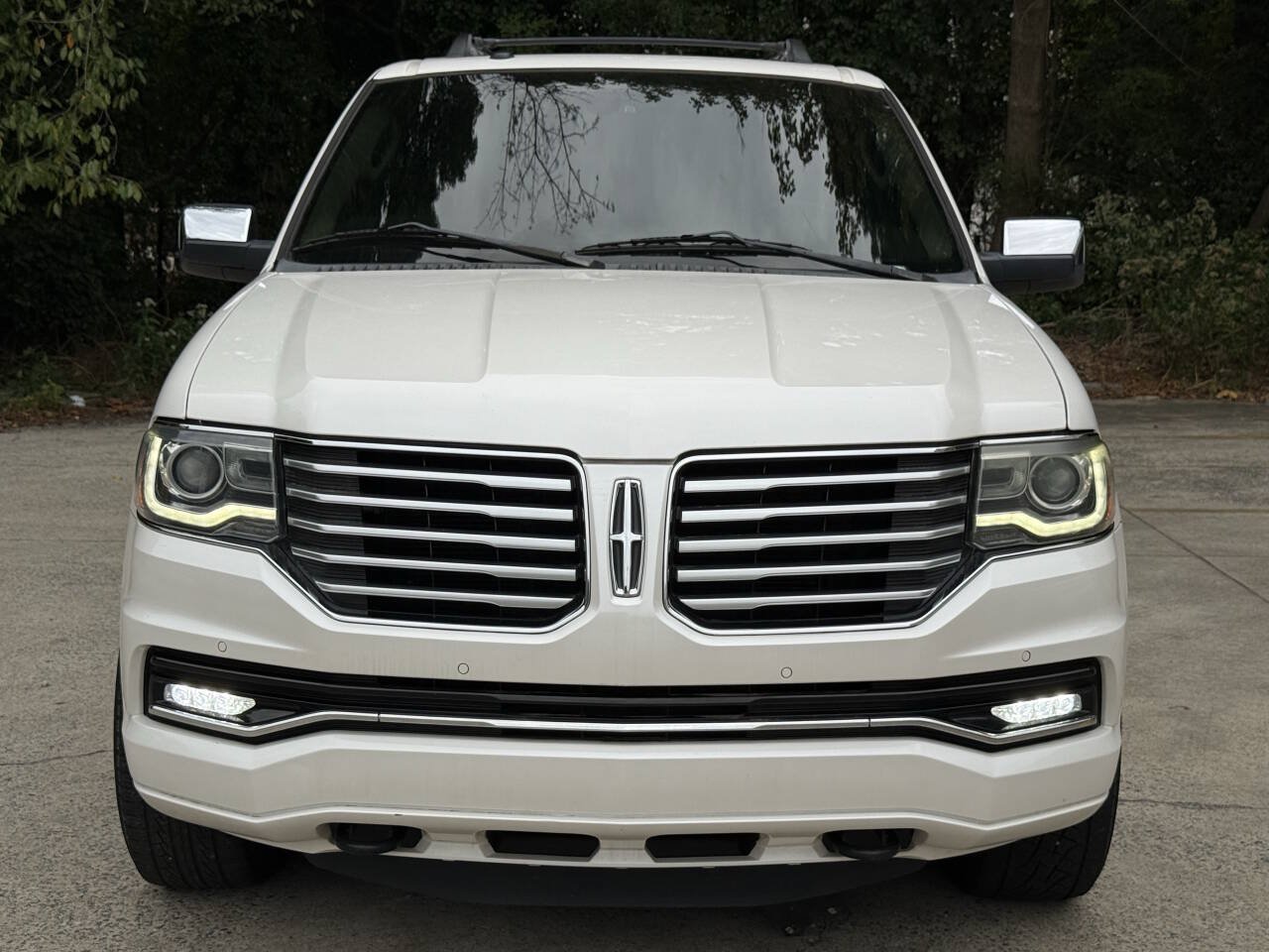 Used 2015 Lincoln Navigator 2WD image 1
