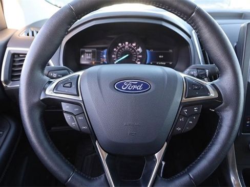 Certified 2024 Ford Edge Titanium image 11