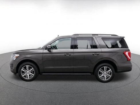 Used 2024 Ford Expedition Limited AWD/4WD image 5