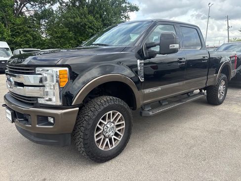 Used 2017 Ford F250 King Ranch w/ FX4 Off-Road Package AWD/4WD image 1