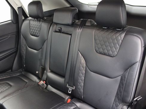 Used 2024 Ford Edge Titanium image 24