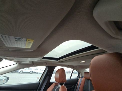 Used 2024 MAZDA MAZDA3 s image 9