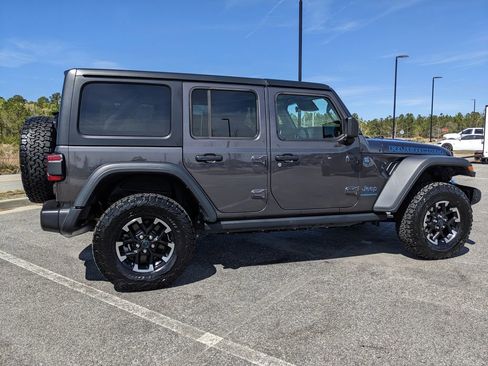 Used 2025 Jeep Wrangler Unlimited Rubicon 4xe w/ Convenience Group image 20