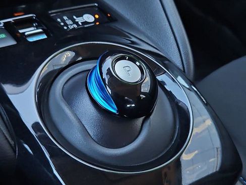 Used 2024 Nissan Leaf SV Plus image 17