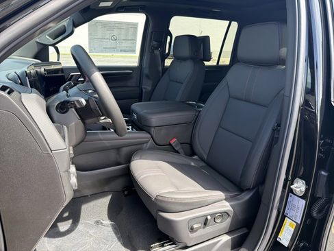 New 2026 Chevrolet Suburban RST w/ RST Capability Package AWD/4WD image 13